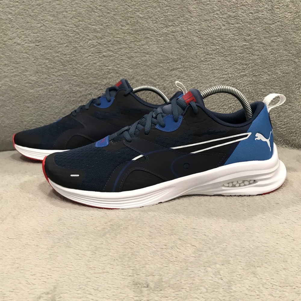 Puma men size 10 néw shoes.